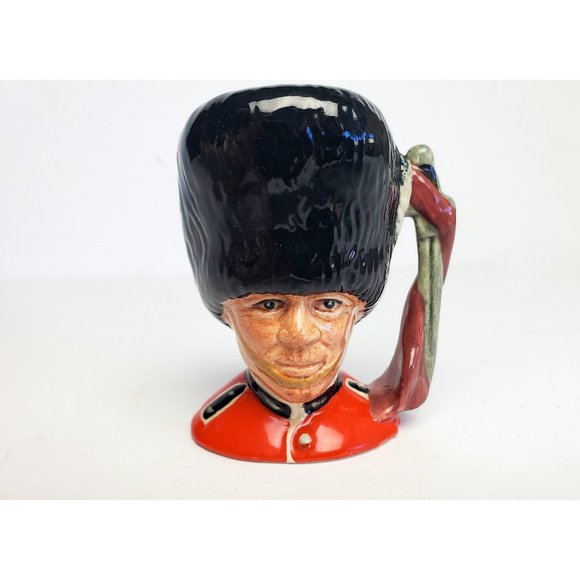 Royal Doulton 1986 The Guardsman Mini Character Jug, Vintage Ceramic Toby Mug - Picture 1 of 9